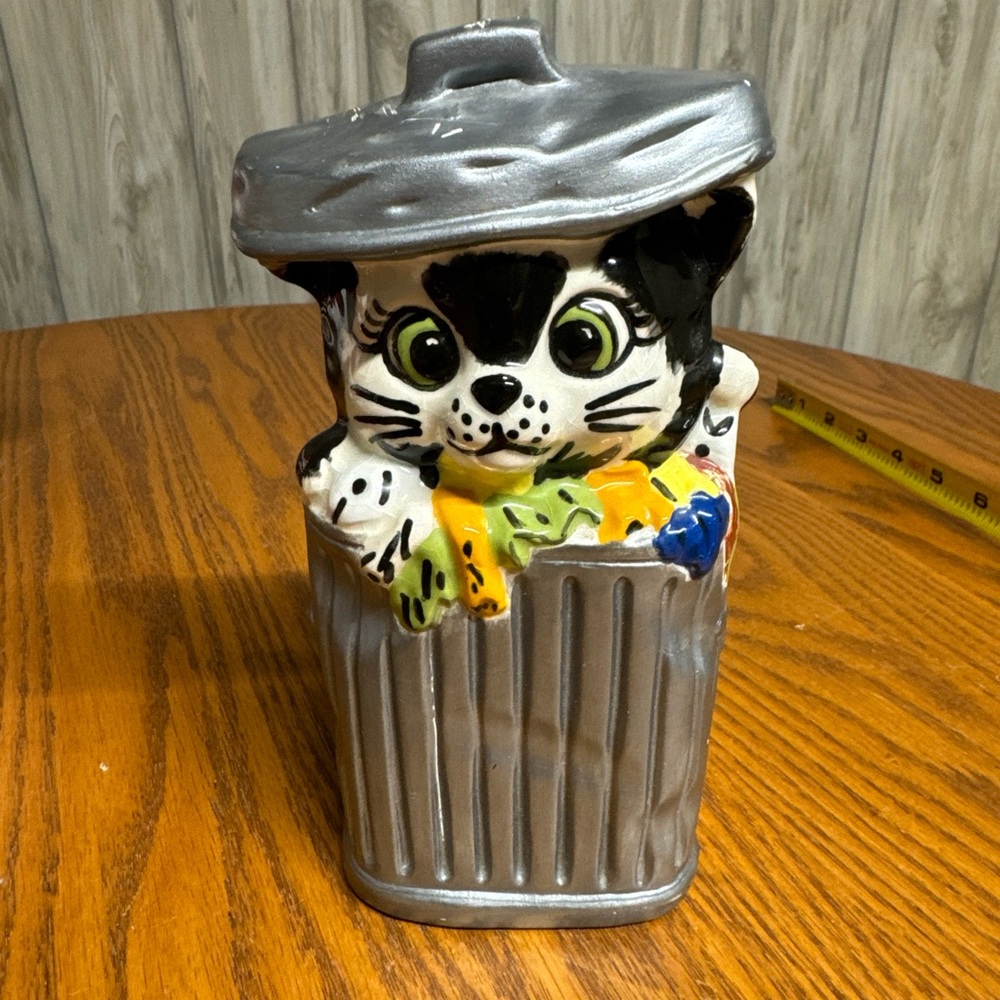 Vintage Ceramaster Kitty Cat in Trash Can Ceramic Coin Piggy Bank 7.5"